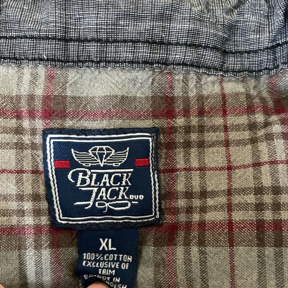 Men's Sleeveless Plaid Button Down Shirt - Gray - Picture 3 of 9